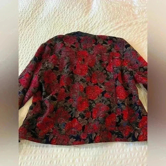 Cold Water Creek women's size large button up coat - Picture 3 of 5